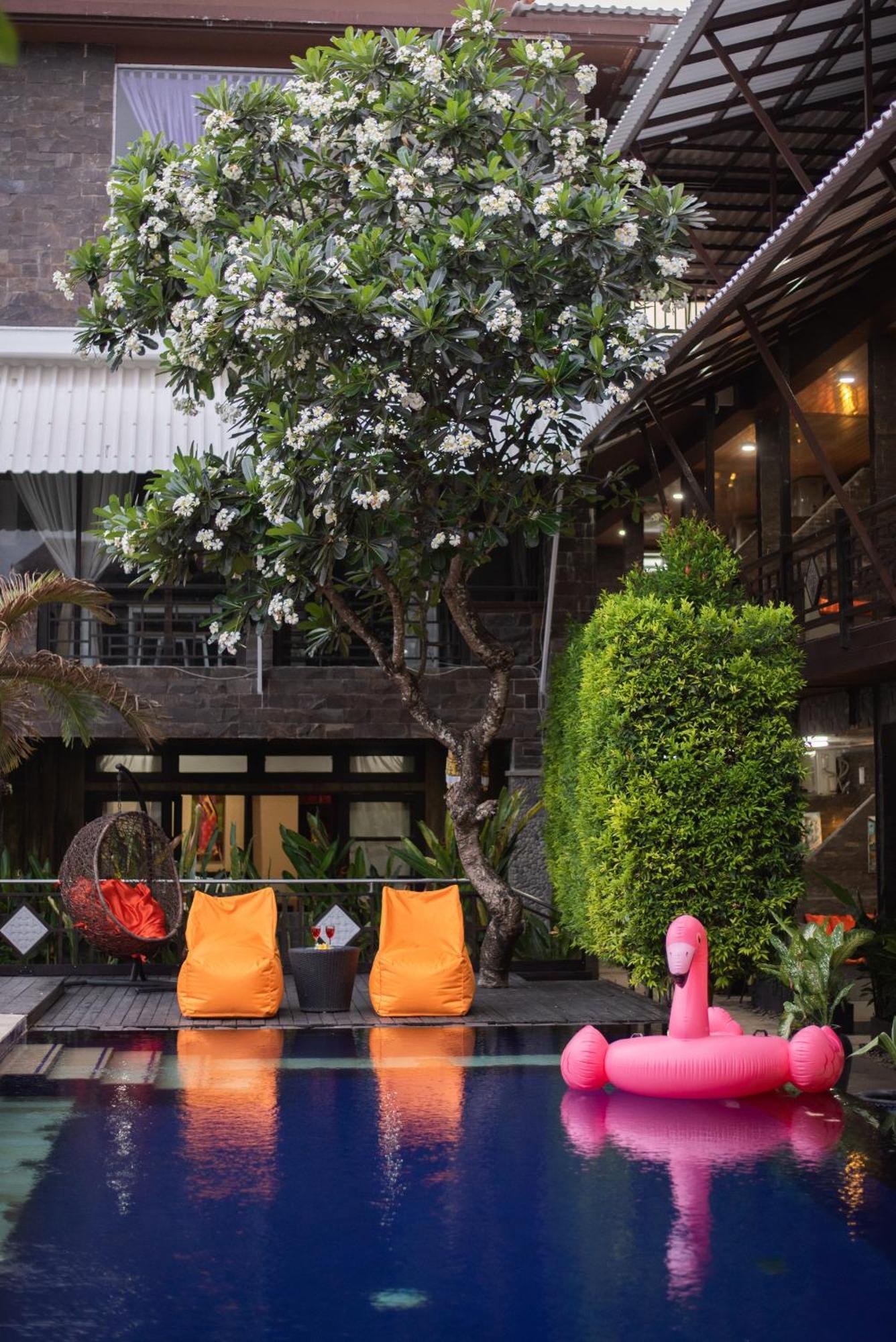 L'Amore Hotel Seminyak Екстериор снимка